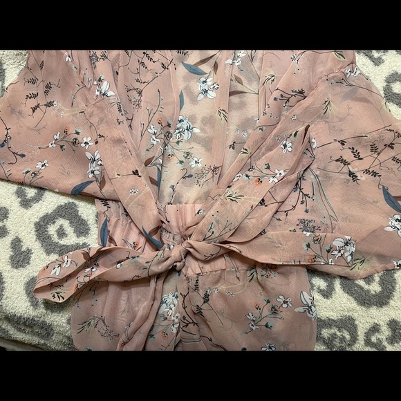 Sheer Kimono - Picture 2 of 2